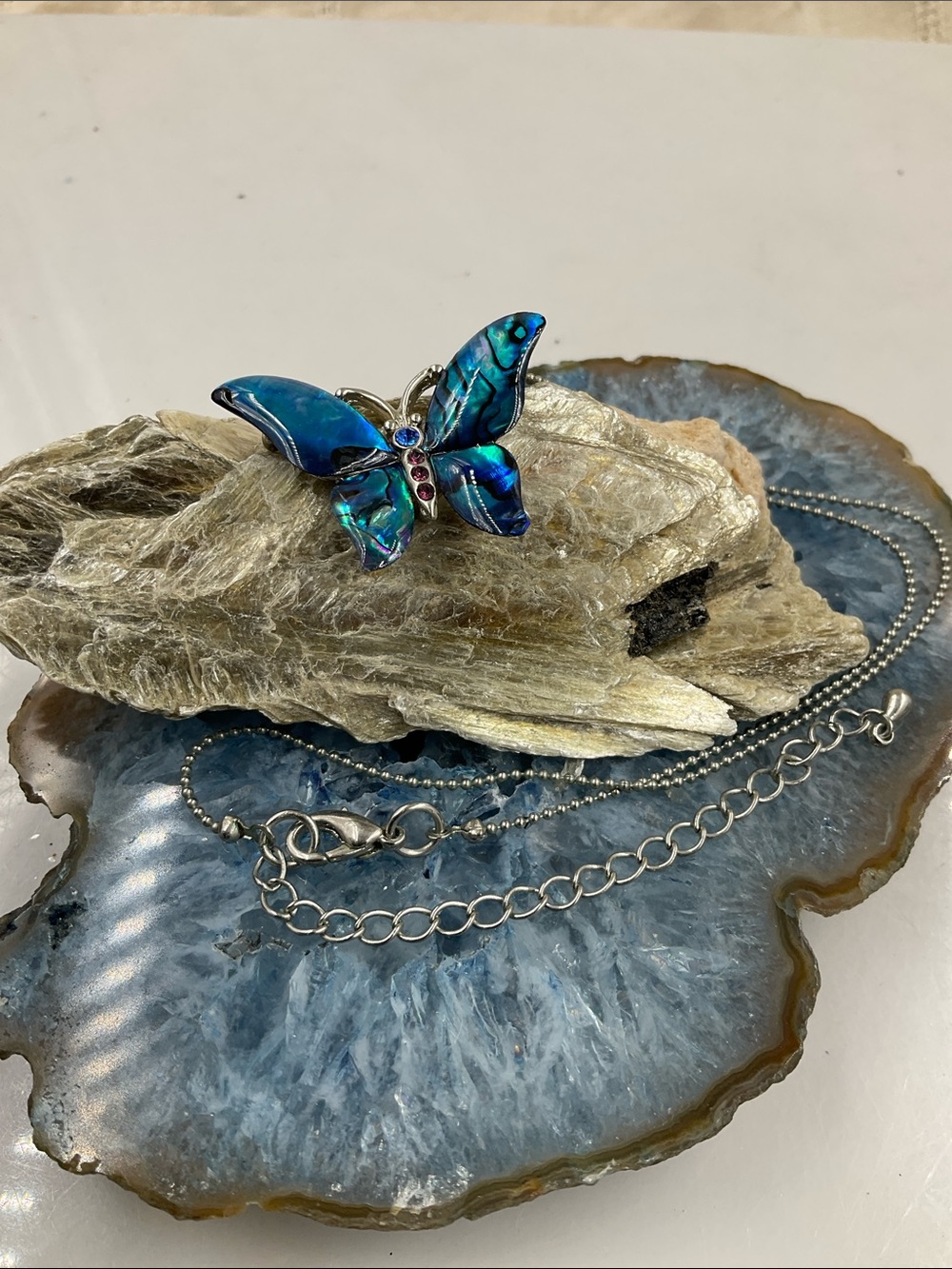 18”Silver Necklace With Abalone Shell Blue Iridescent Butterfly Pendant - Picture 9 of 9